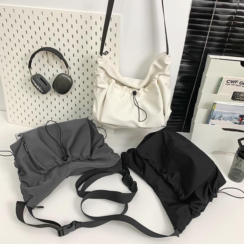 Large Capacity Drawstring Bag Men Lightweight Crossbody Bag Women Commuter Shoulder Tote Bag