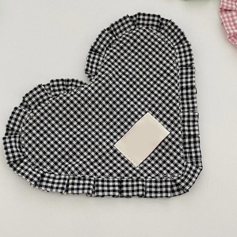 Meal Mat Heart Shape Checked Cotton Placemat Heat Insulation Pad For Family Living Room Meals Mat