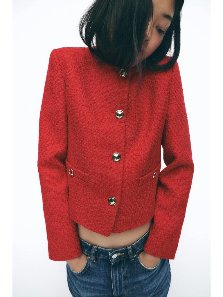 Женская мода весна 2025: Европейский и американский универсальный текстурированный пиджак в французском стиле с пуговичным декором