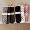 Красные женские носки в горошек, корейские модные хлопковые носки средней длины, женские носки в стиле Харадзюку, ретро, уличная одежда, вязаные эластичные длинные носки