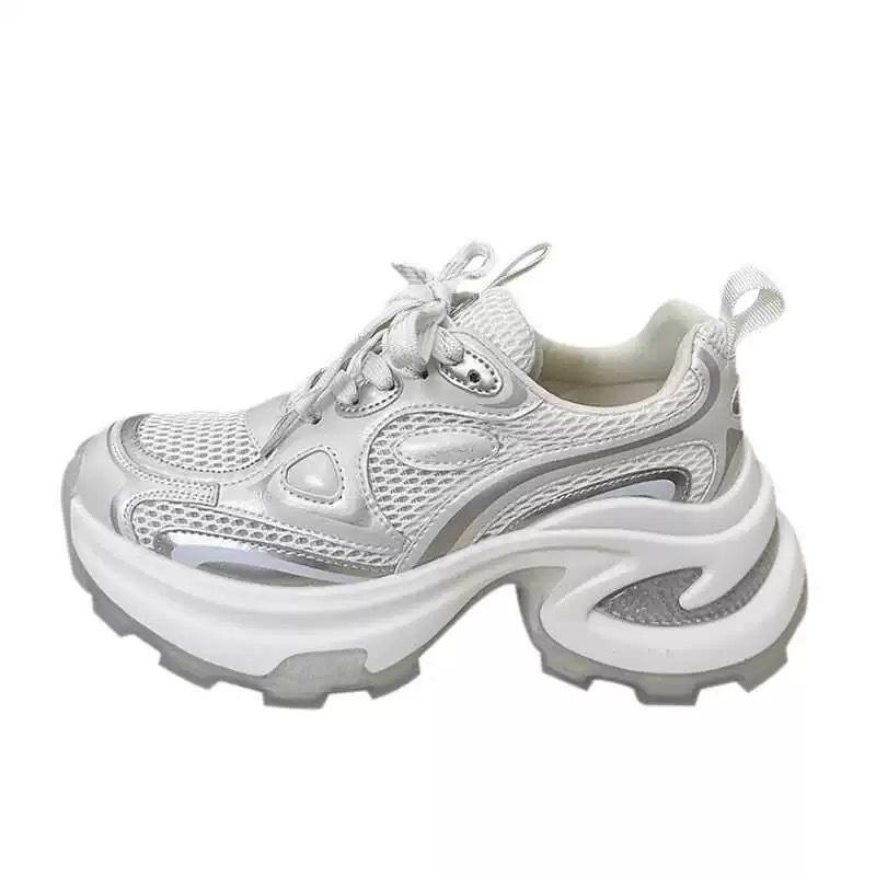 2025 летняя новая тонкая дышащая серебристо-белая сетчатая спортивная и повседневная обувь на платформе женская обувь для папы повышенная