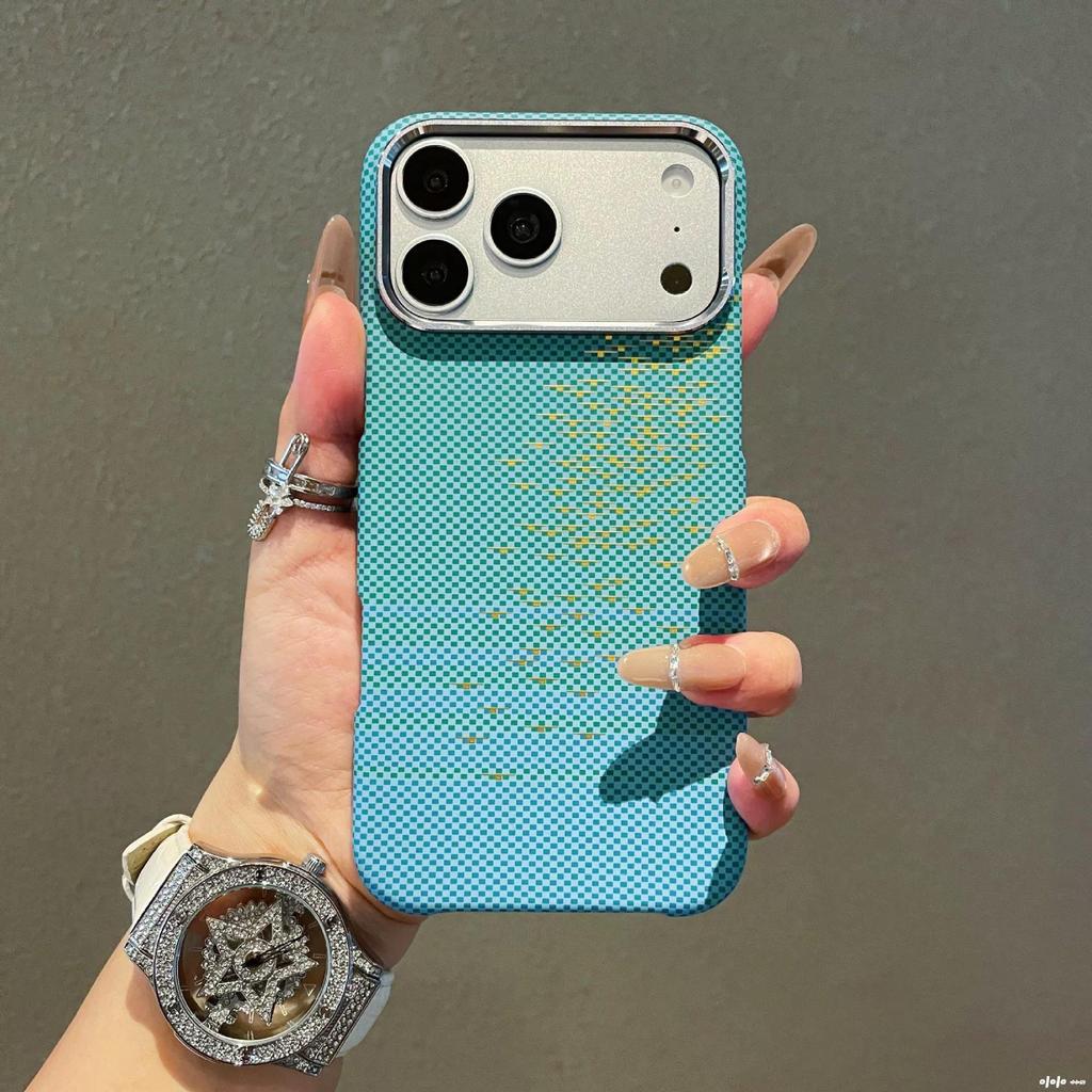 Магнитный ударопрочный чехол из кевлара для iPhone 17 PRO MAX с дизайном плавающих световых волн.