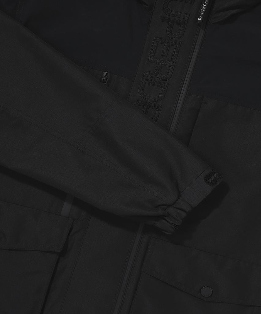 Куртка-ветровка Superdry Signature Черная