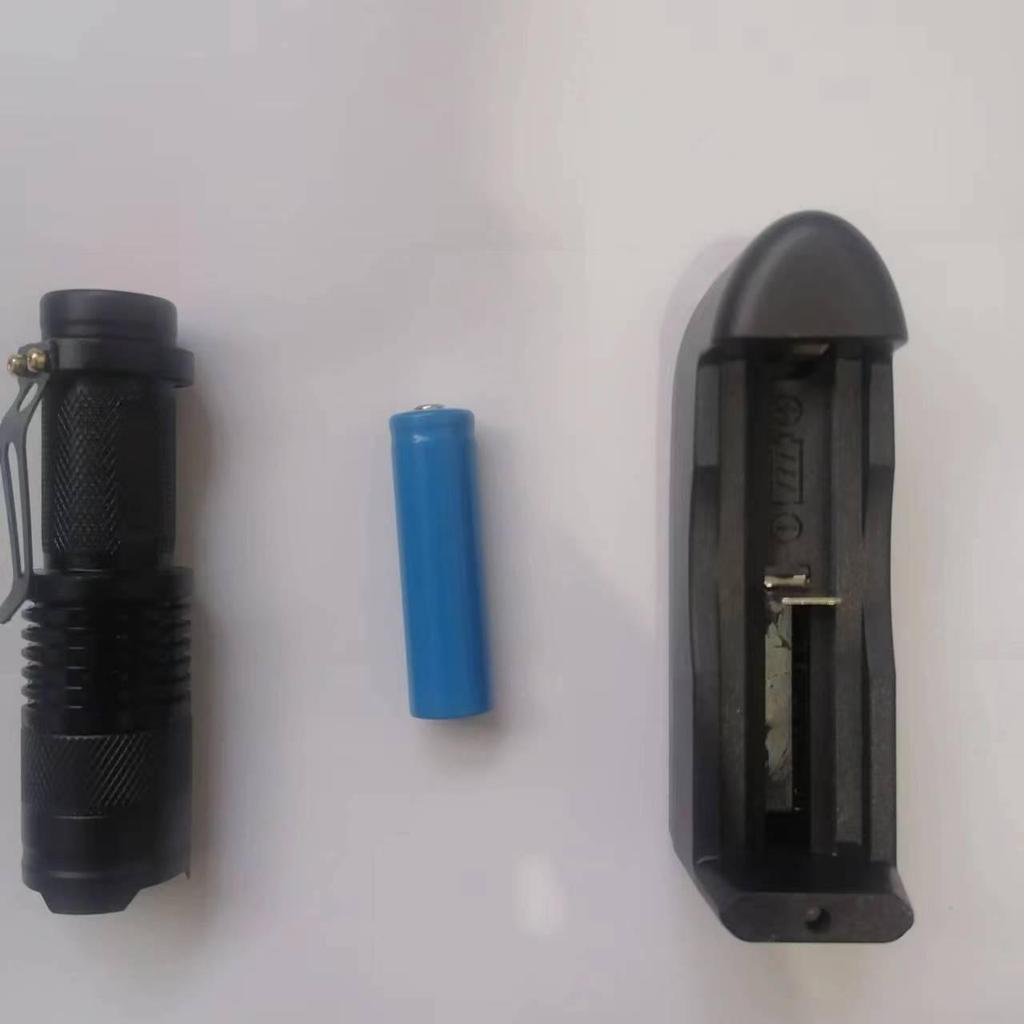 Zoom Mini SK68 Strong Light Flashlight with Pen Clip for Camping