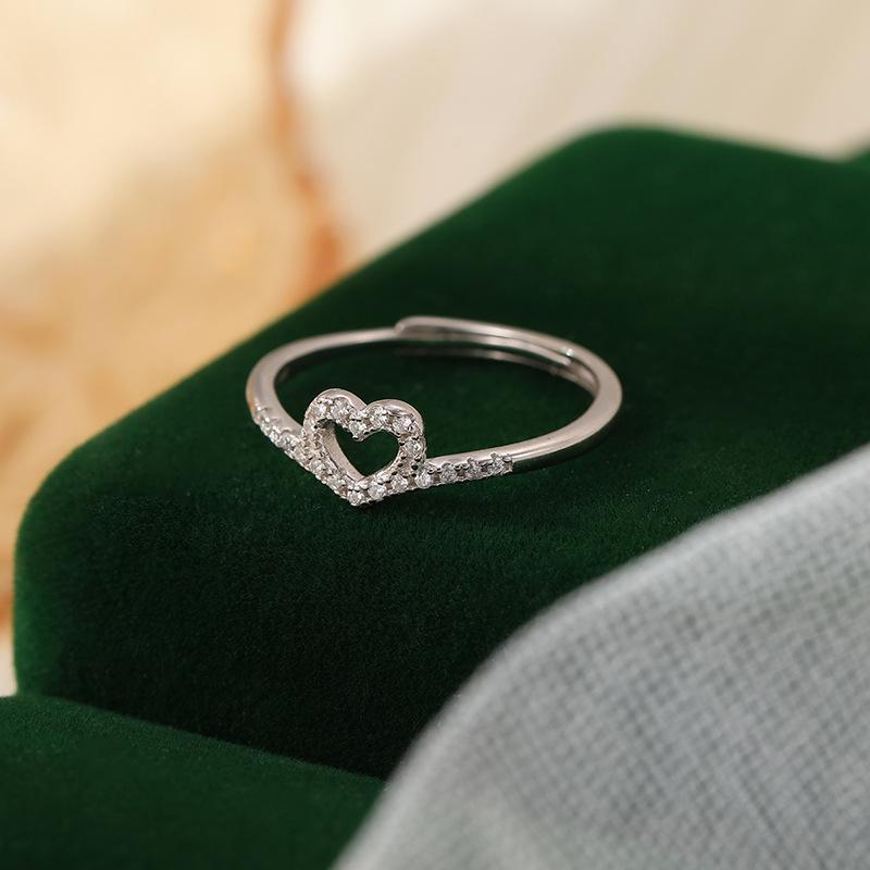 Banyan Tree S925 Sterling Silver Love Zircon Ring - Elegant, Trendy, and Simple Fashion Accessory for Women