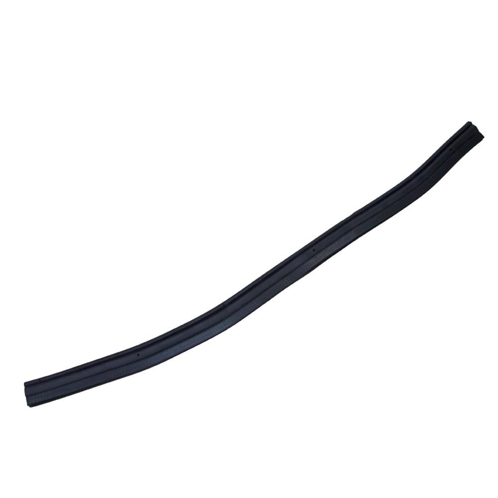 Easy To Install Front Hood Seal LR012017 Non-deformation Feature