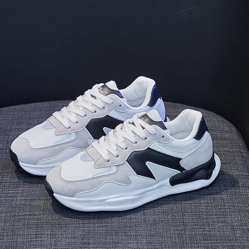 Весенняя новая обувь для женщин Модные кроссовки Заостренный носок Повседневная спортивная обувь для бега Девушка Удобная сетчатая спортивная обувь