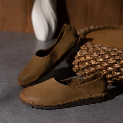 Женская кожаная обувь ручной работы с круглым носком, мягкой подошвой, мягкой поверхностью, удобные балетки, одинаковая модель для мужчин и женщин, из первого слоя коровьей кожи, туфли