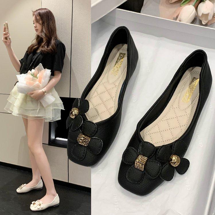 Одиночные туфли женские 2024 новые универсальные туфли на плоской подошве с закрытым носком ретро-туфли с квадратным носком нескользящие туфли с мягкой подошвой цветочные туфли