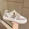 Повседневная обувь на доске женская обувь 2025 лето новая студенческая корейская версия удобная низкая толстая подошва спортивная дышащая маленькая белая обувь