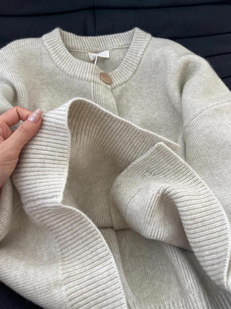 Повседневный вязаный кардиган свободного кроя в студенческом стиле