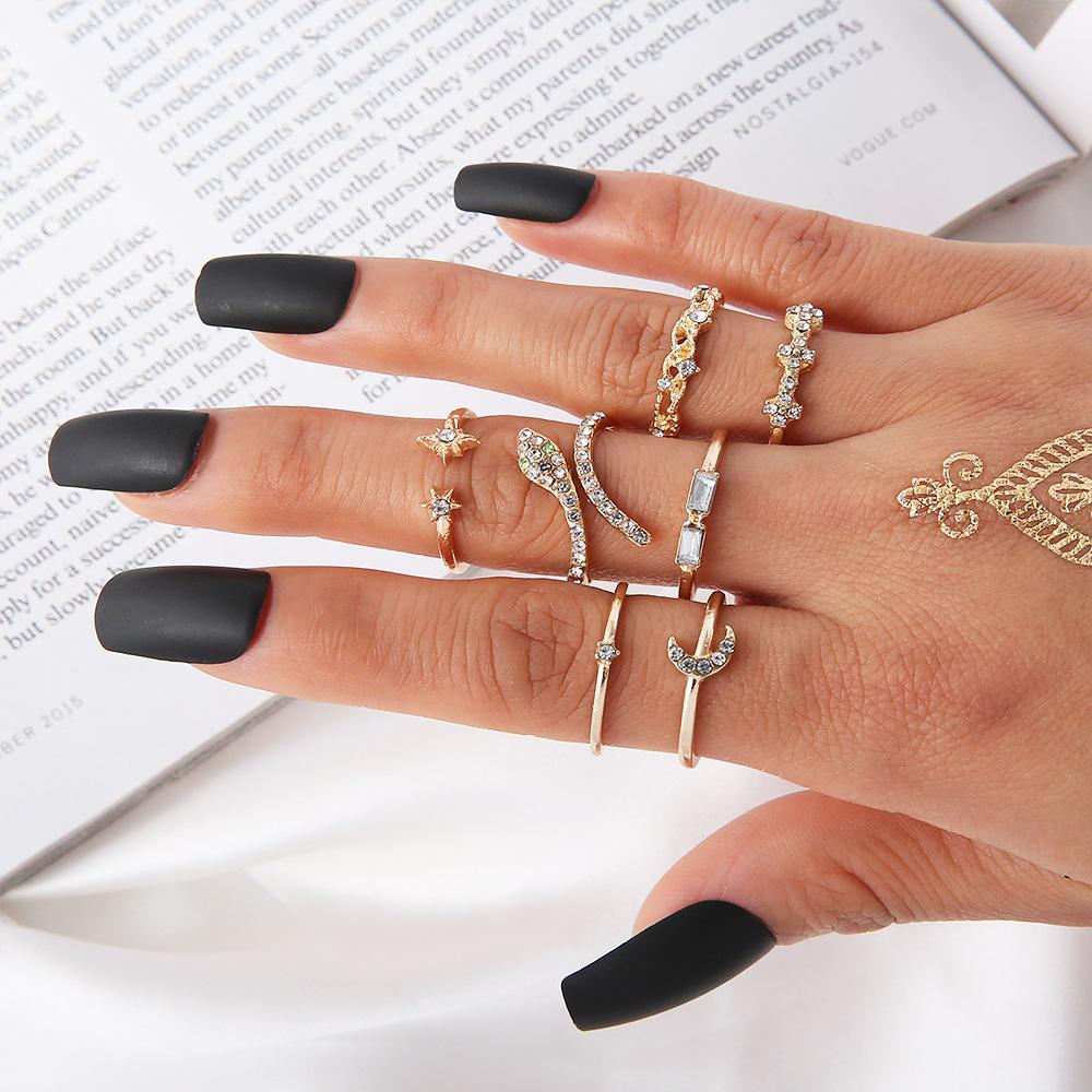Full Of Diamond Stars Moon Snake Personality Retro 7-Piece Ring Female