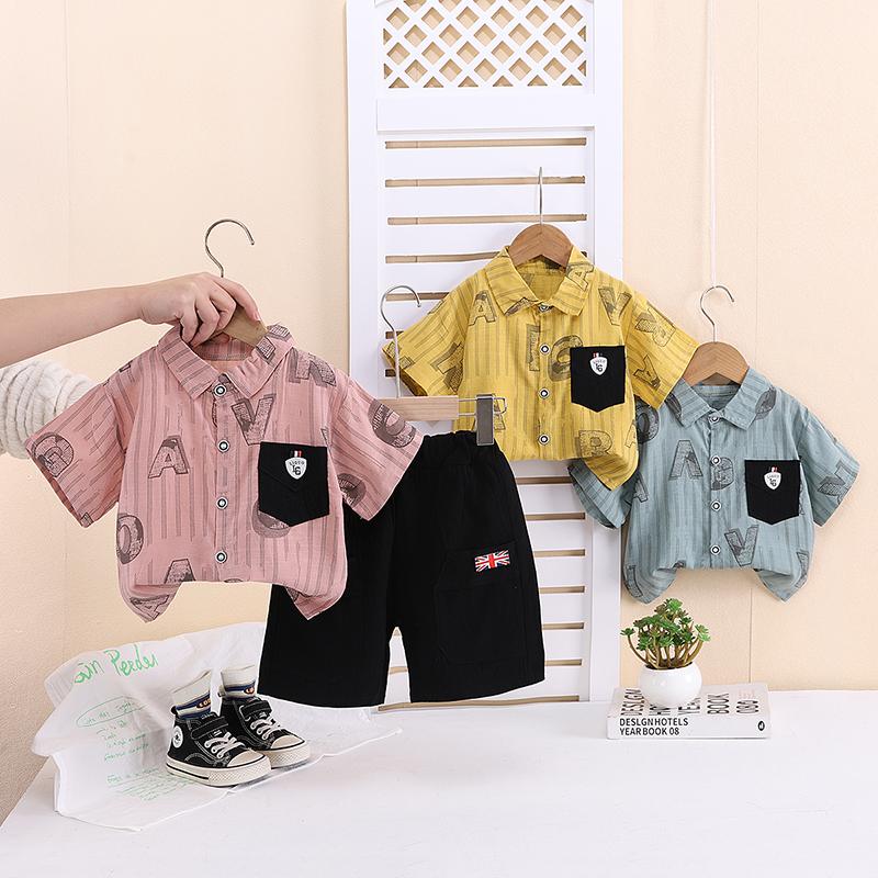 Детский комплект с короткими рукавами. Милый модный комплект из двух предметов: рубашка и шорты для мальчиков. Детская повседневная одежда.