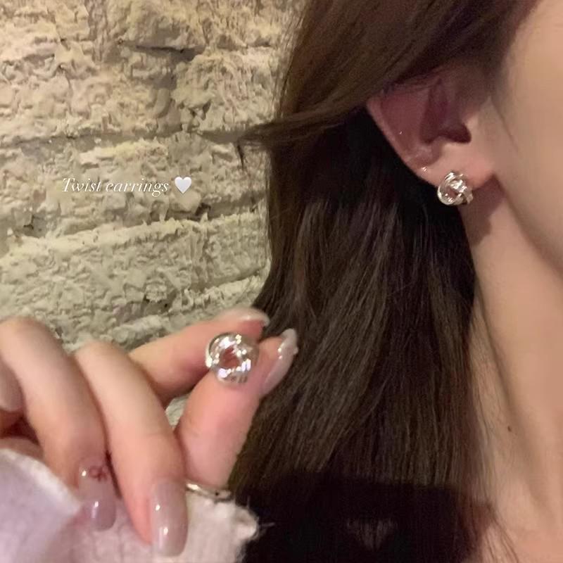 Серьги-пусеты «Кошачий глаз» с серебряной иглой: Набор из шести предметов для ухода за пирсингом ушей с дизайном хряща «без сна» для женщин.