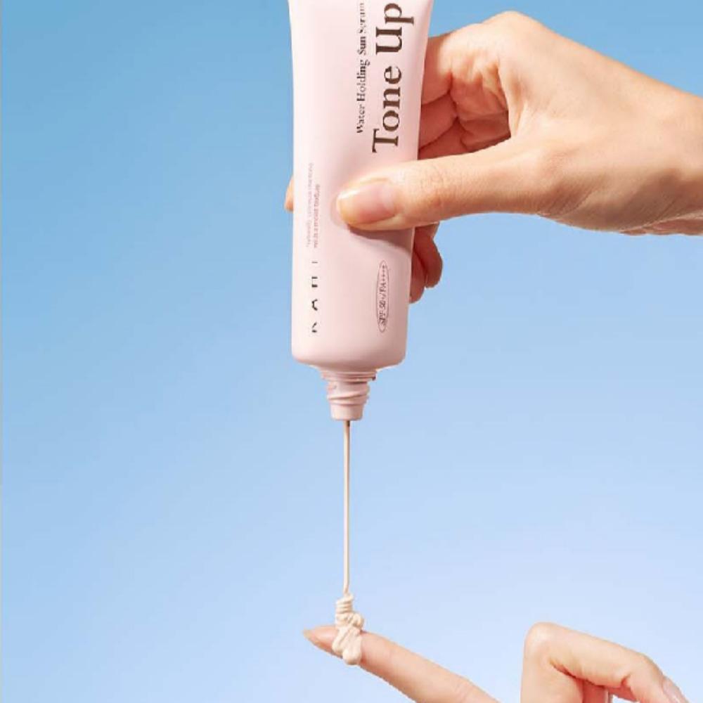 KAHI Удерживающая воду тонизирующая солнцезащитная сыворотка 50 мл