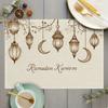 Набор из 4 фонарей Ramadan Kareem с изображением луны. Эти салфетки можно стирать в машине, они термостойкие и легко чистятся.
