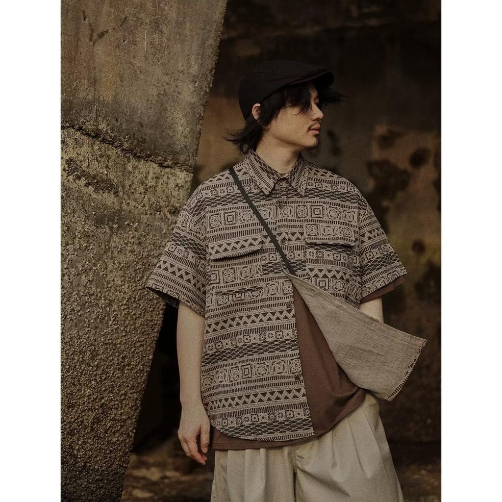 Ретро рубашка мужская летняя одежда в стиле Гонконга, студенческий свободный и нишевый дизайн, забавный новый мужской топ для верхней одежды 2024