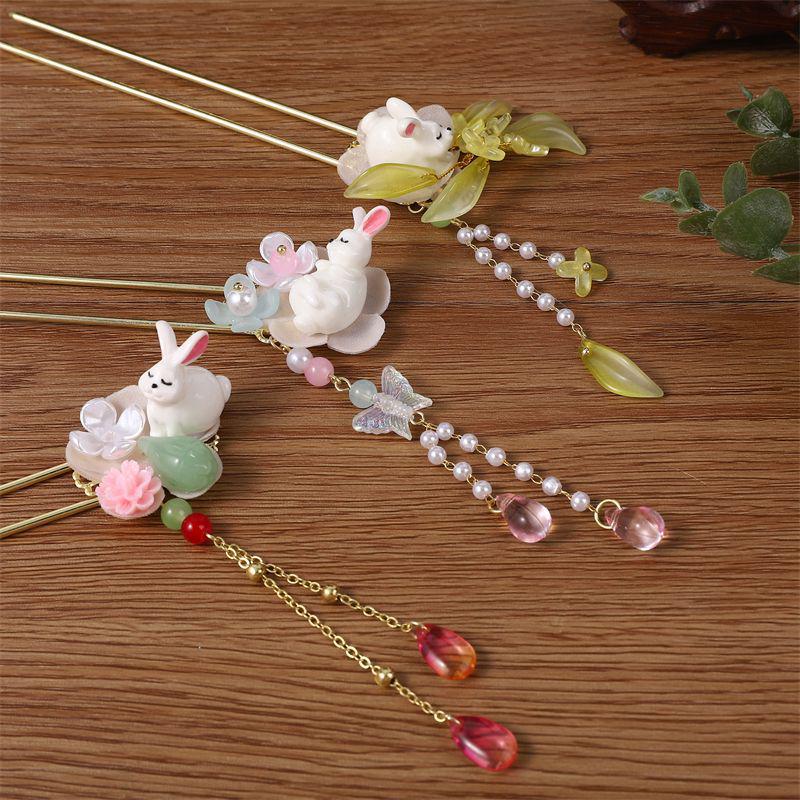 Jade Rabbit Tassel Hairpin: Traditional Qipao Updo Accessory for Women