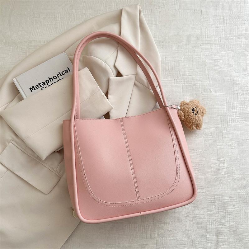 Модная женская сумка-тоут в стиле стрит-стайл Весна 2024 в черном, зеленом, розовом и белом цветах