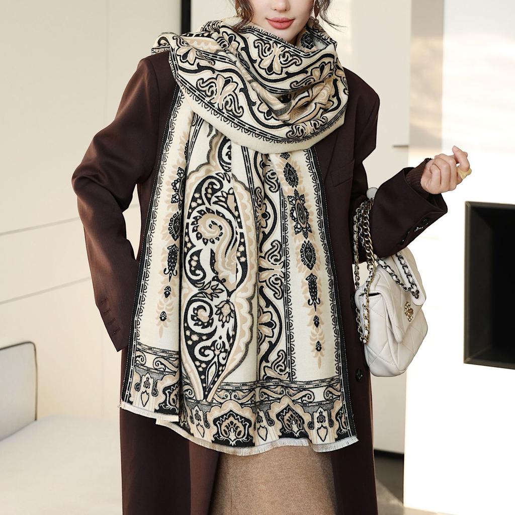 Women's Vintage Floral Jacquard Scarf - Imitation Fleece Thick Windproof Shawl Wrap, Soft Warm Winter Scarf with Botanical Print for Casual Travel