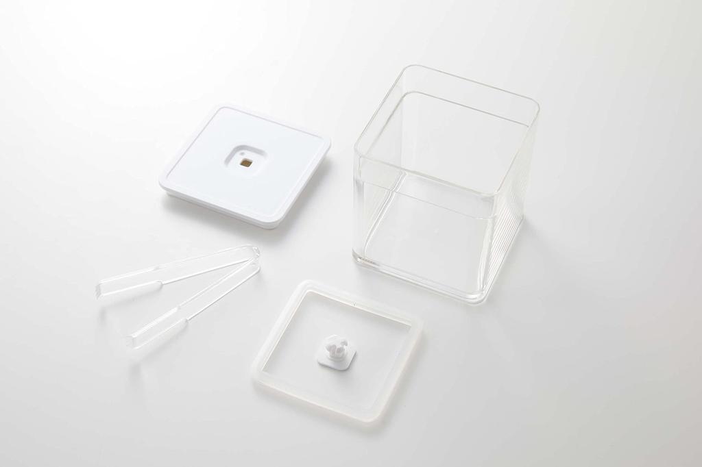 Герметичный контейнер для хранения Yamazaki Jitsugyo 5467 с щипцами и квадратным клапаном для контейнера для приправ и водорослей, белый, прибл.. Ш9.2XГ9.2XВ10.2см