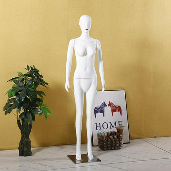Женский манекен в полный рост для демонстрации в магазинах одежды