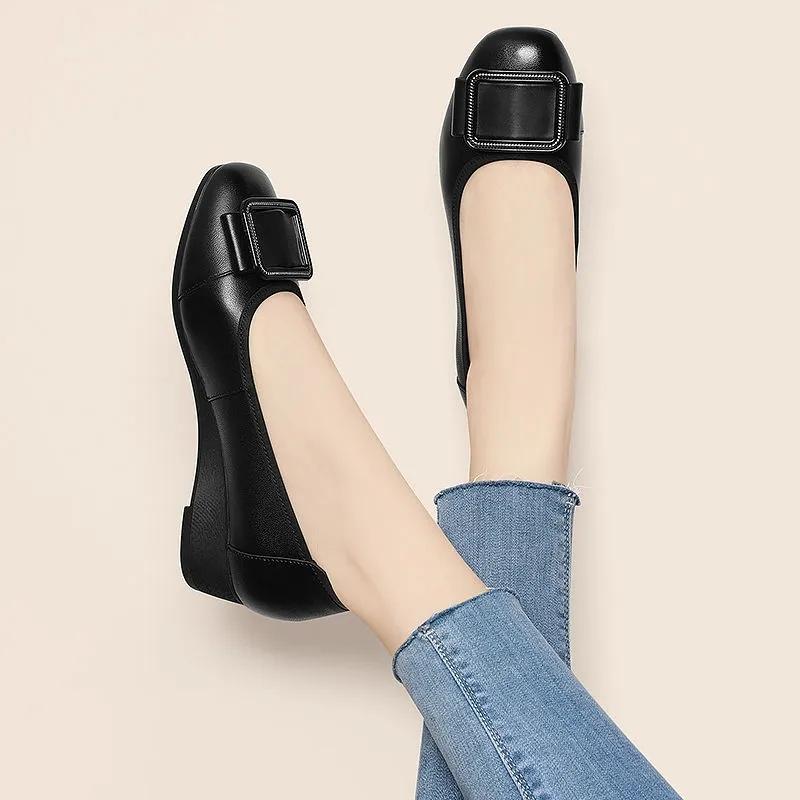 Женские милые черные лакированные весенние слипоны на танкетке женские классические офисные удобные туфли на каблуке ab583