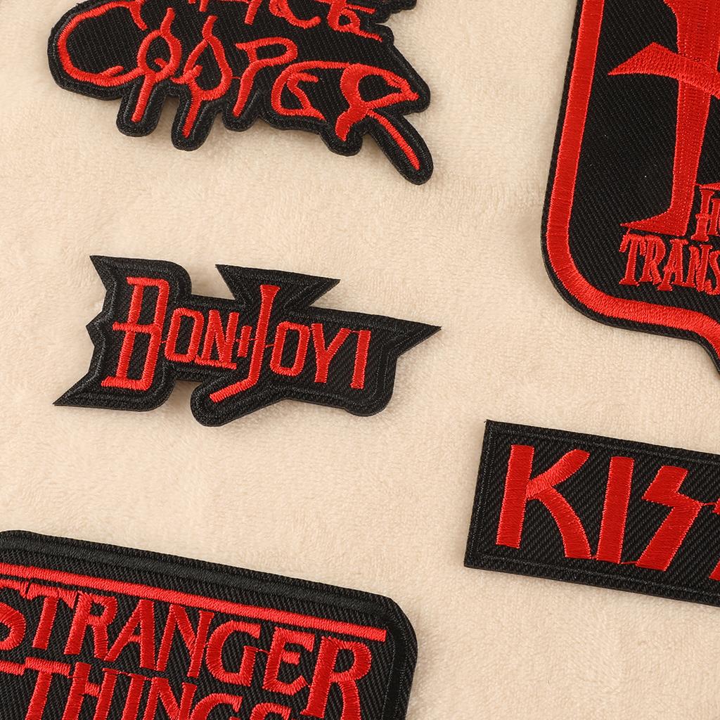 Вышитая этикетка Тканевая этикетка Наклейка-нашивка Английская буква Эмблема Source Наклейка-вышивка своими руками Наклейка-наклейка из ткани