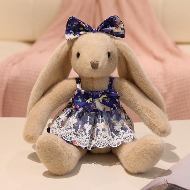 Милая сладкая юбка с цветами, плюшевая игрушка-кролик, одевающая маленькую куклу-белого кролика, девочка, успокаивающая тряпичная кукла