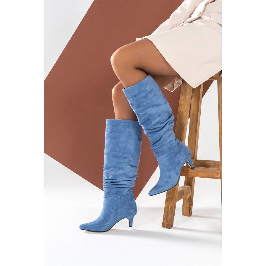 Женские замшевые высокие сапоги на среднем каблуке