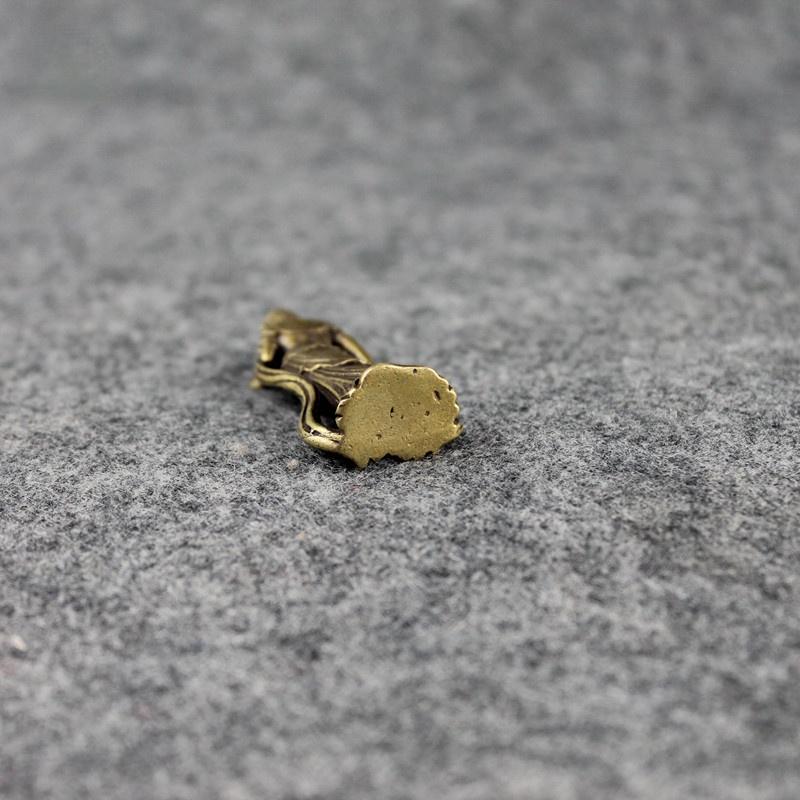 Copper Buddha Figurines Ornaments Desk Decorations Handmade Brass Goddess of Mercy Key Ring Pendant Home Decor Craft Tea Pet