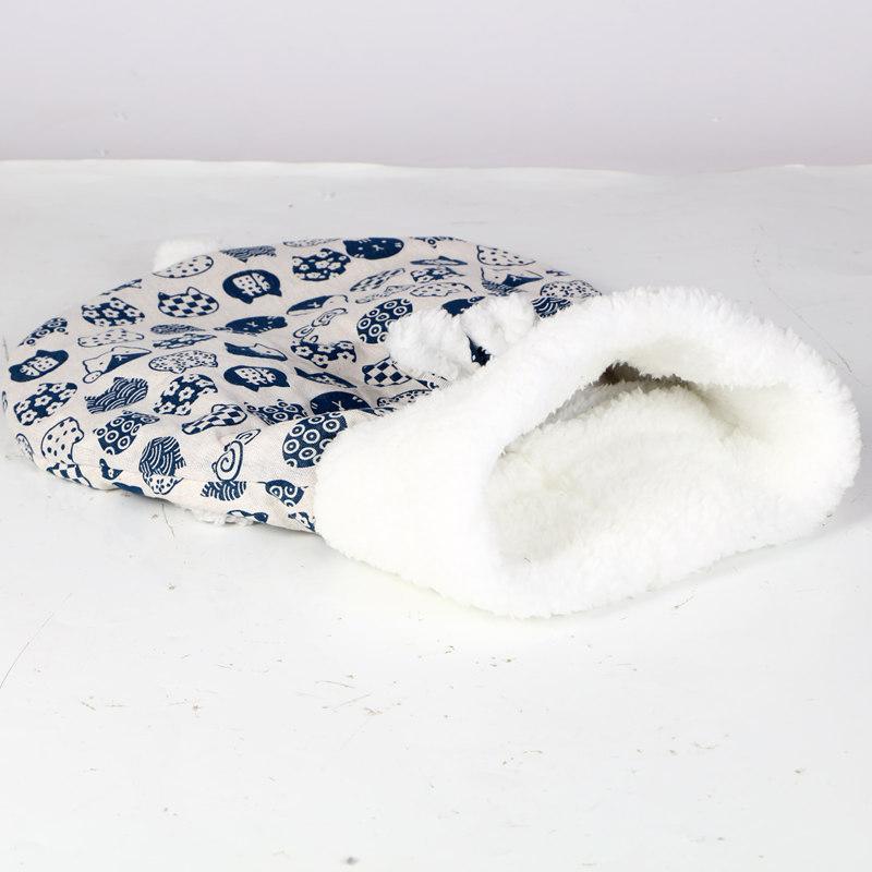 Practical Thickened Cat Sleeping Bag Semi-Closed Winter Soft Cat Bed Cave Warm Comfortable Cat Nest Pet Mat Pet Supplies