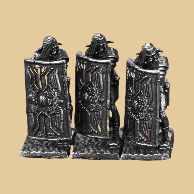 Metal Roman Ninth Legion Soldier Bronze Miniature Model Army Array Toy Car Mounted Table Ornament Gift for Boys Girls Collectors