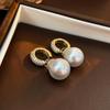 Круглые каффы с цирконом и жемчугом: Элегантные серьги в стиле легкой роскоши с золотым покрытием