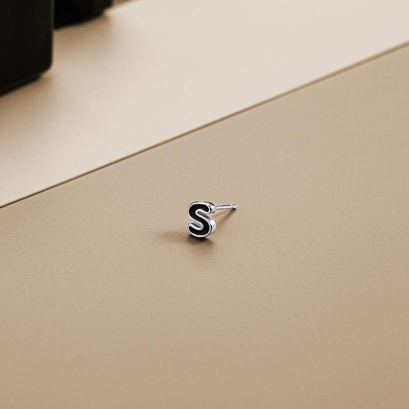 Серьги-алфавиты Banyan Tree S925 из серебра с черным клеем — модные, простые, унисекс, стильные, одиночные.