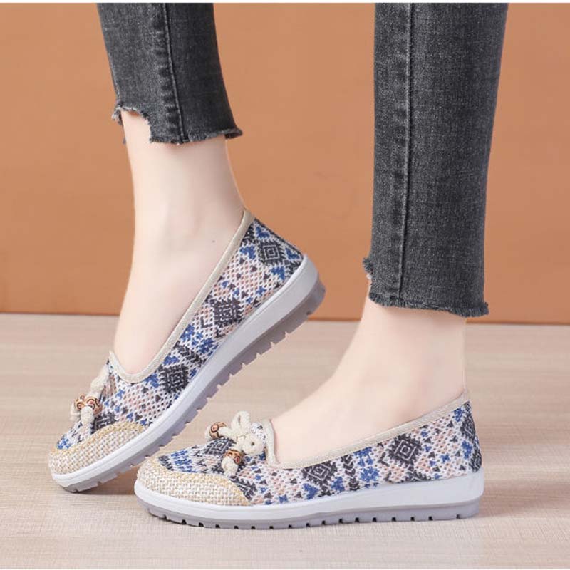 Летние туфли из полой сетки, старые пекинские туфли из ткани, женская мода, повседневная обувь на мягкой подошве, средний размер