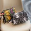 A Snakeskin Alligator Design Personalized Fashion Chain Senior Sense Ladies Cross-body Bag Suitable for Daily Use
