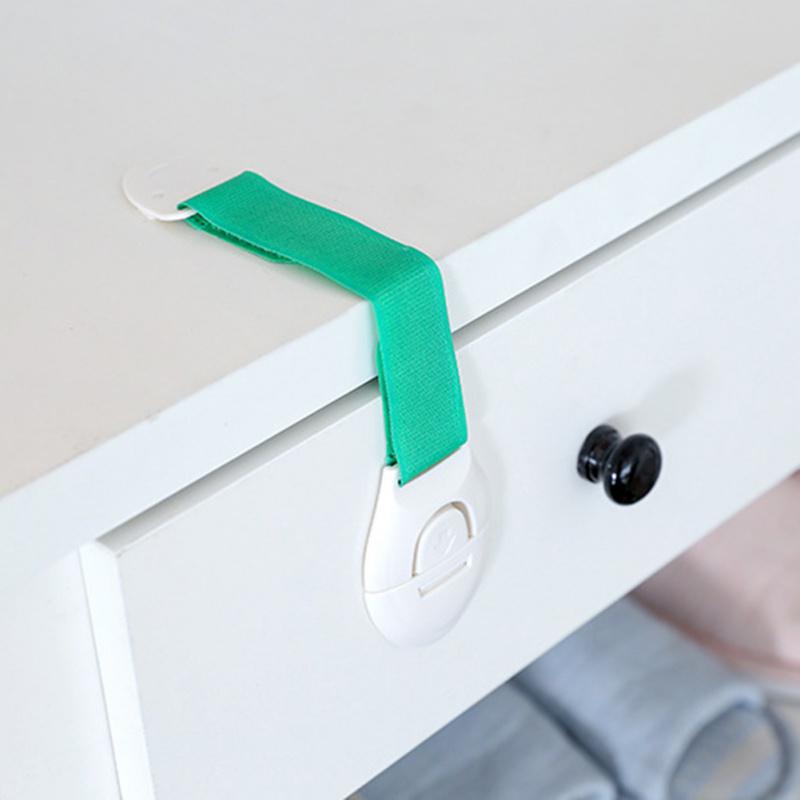 Замочки на ящики и дверцы, для безопасности детей или предотвращения из открывания без ведома