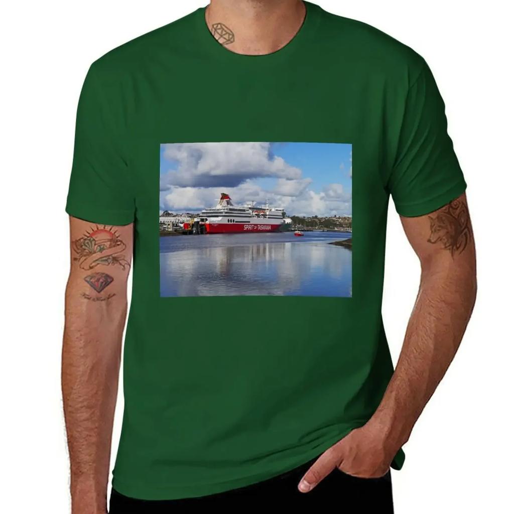 Spirit of Tasmania 11, Devonport, Tasmania, Australia T-Shirt summer clothes customs sweat Short sleeve tee men