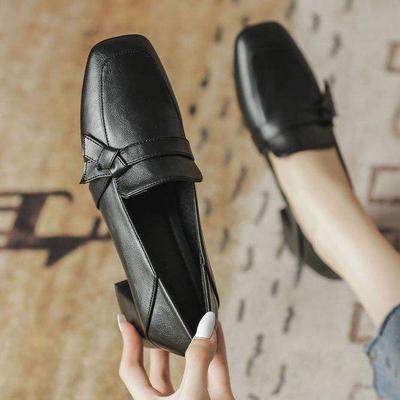 Высококачественные лоферы женские весна и осень 2025 новые из натуральной мягкой кожи одинарная обувь ретро на одной педали британский стиль маленькие кожаные туфли