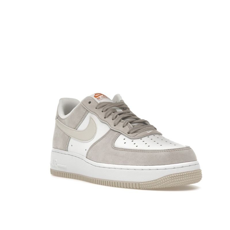 Nike Кроссовки Air Force 1 07 College Grey Light Orewood Unisex, белые, Monarch Light-Orewood-коричневые IB3080-001