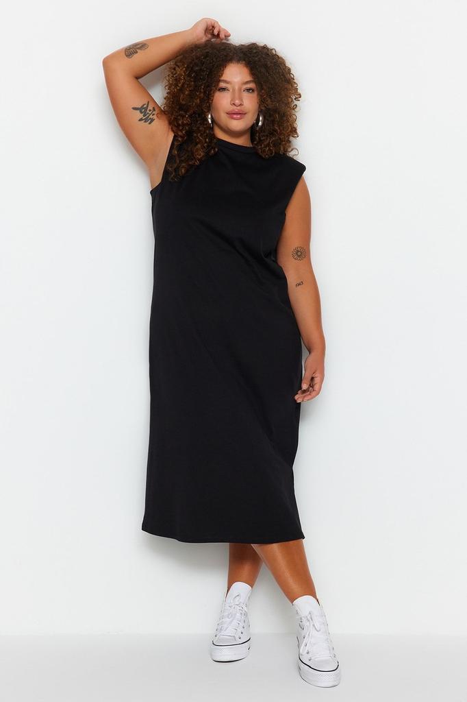Women's Style Plus Size Black Crew Neck Padded Knitted Dress