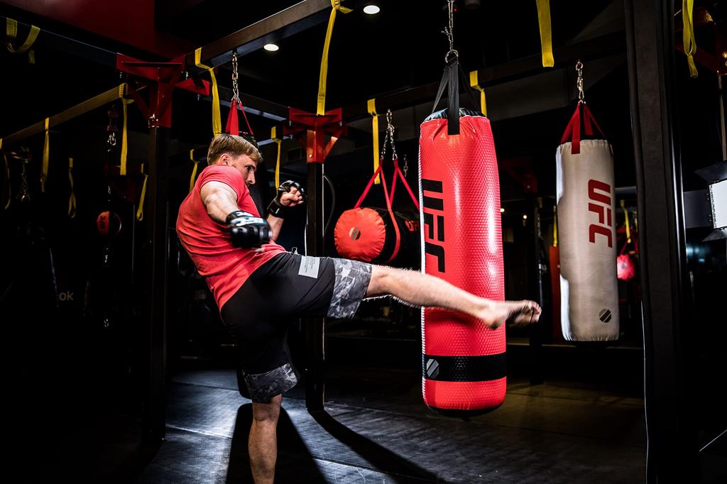 UFC Тяжелая груша 70 фунтов Сэндбэг Боксерская груша Боевые искусства Бокс Подвешивание Фитнес Изменение настроения Снятие стресса Домашнее использование