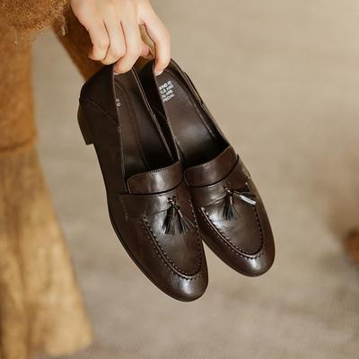 Модная женская новая весенне-осенняя обувь из натуральной коровьей кожи с бантом, удобные лоферы на среднем каблуке с круглым носком, повседневные одинарные туфли для ходьбы