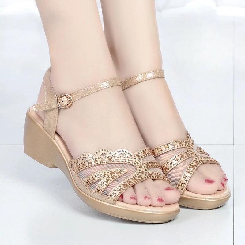 Buckles Women's Sandals With Medium Heels Sabot Ladies Shoes Summer 2024 Comfortable Wholesale Bulk Offer Footwear Luxury