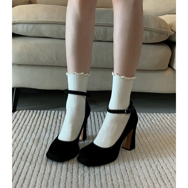 Fashion Women Sexy Black Ankle Strap High Heels Autumn Woman Flock Round Toe Pumps Female Suede Buckle Fashion Shallow Pumps