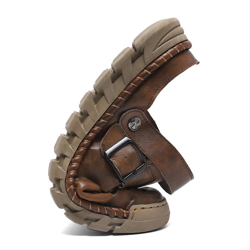 Летняя обувь для мужчин Кожаные сандалии Мужские модные тапочки Закрытый носок Повседневная обувь с ручной прошивкой