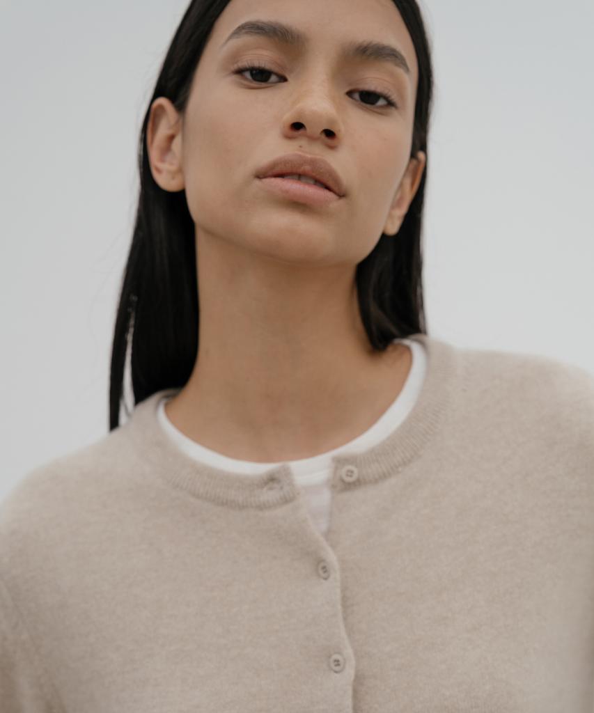 DENOAH Diso Round Cardigan (Beige)