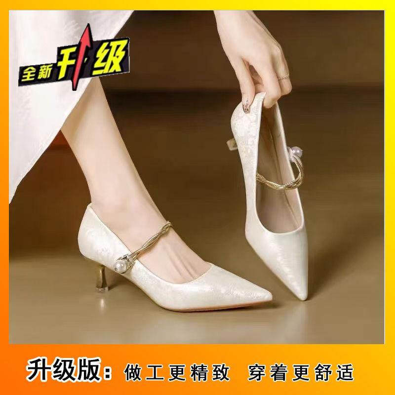 Темперамент не устал, юбка Мэри Джейн с туфлями на низком ходу, новый французский национальный стиль китайские остроносые туфли на высоком каблуке