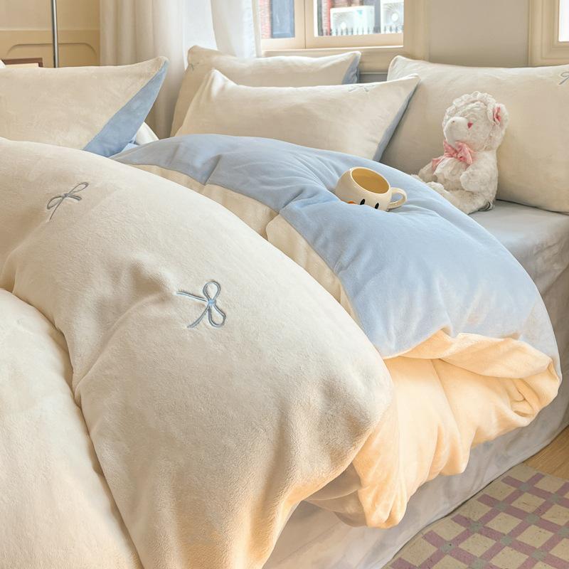 2025 New Thickened Warm Velvet Flannel Coral Fleece Bedding Set - Autumn/Winter Duvet Cover & Three-Piece Bedsheet